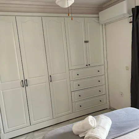Town House In Riviera, Apartamento Mijas
